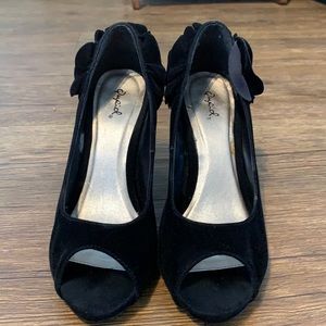 Black Velvet Pumps with Ruffle Detail
